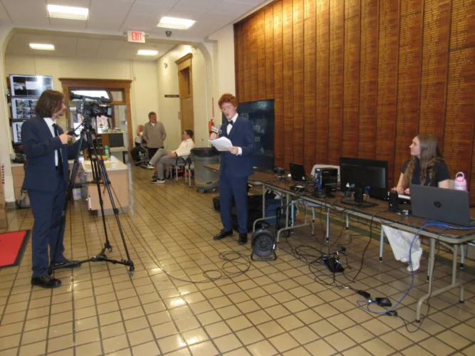 Moundsville Leaders Take Part in Declaration of Independence Video